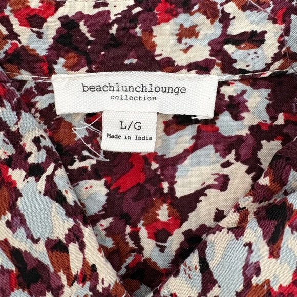 Beachlunchlounge Abstract Floral Button Down Blouse - Size L - Picture 5 of 7